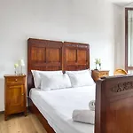 Joivy Classic Flat With Balcony