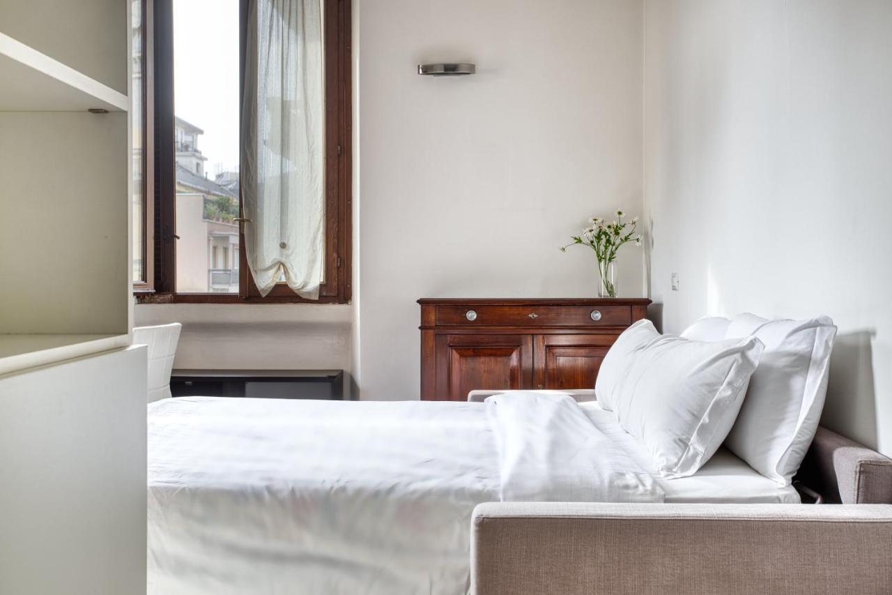 Apartment Joivy Classic Flat With Balcony