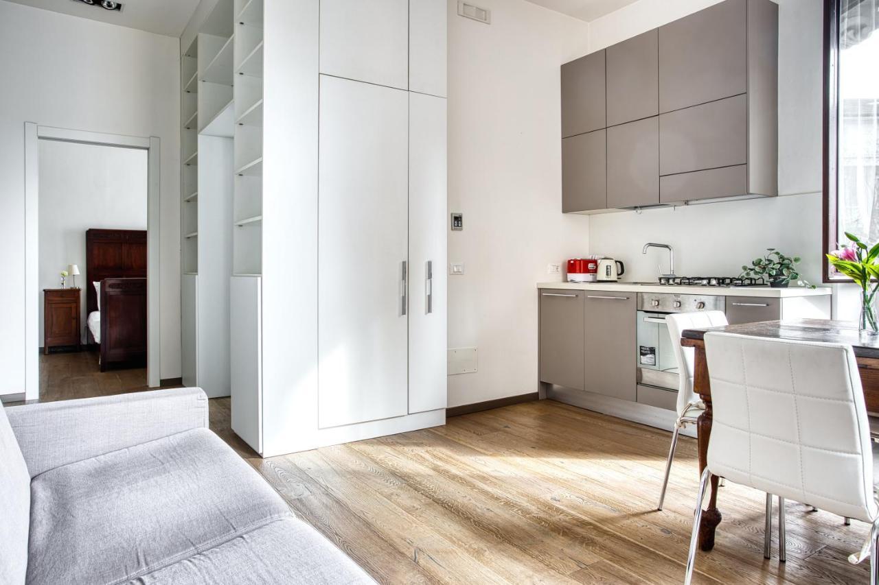 Joivy Classic Flat With Balcony Milano